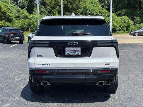 Used 2024 Chevrolet Traverse RS FWD image 4