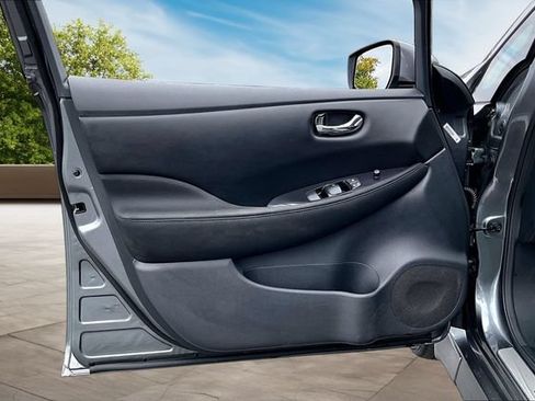 Certified 2025 Nissan Leaf SV Plus FWD image 19