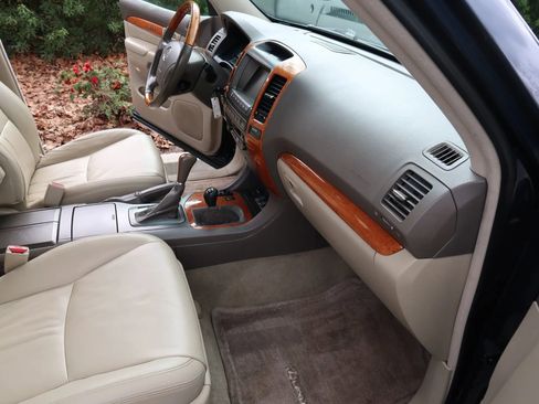 Used 2004 Lexus GX 470 AWD/4WD image 13