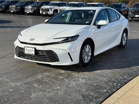 Certified 2025 Toyota Camry LE image 9