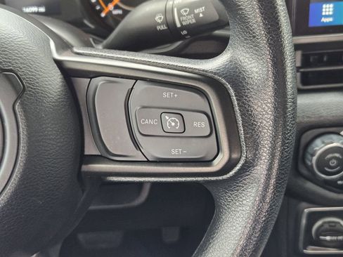 Used 2025 Jeep Wrangler Sport image 26