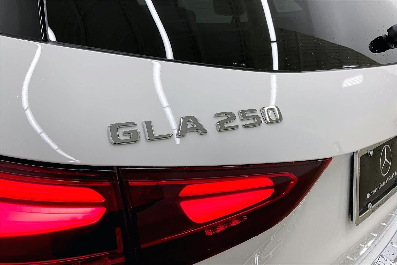 Used 2026 Mercedes-Benz GLA 250 4MATIC image 15