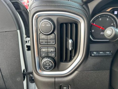 Used 2022 Chevrolet Silverado 2500 High Country image 43