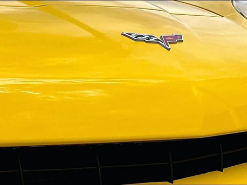 Used 2007 Chevrolet Corvette Coupe w/ Preferred Equipment Group RWD image 24