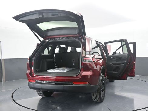 New 2025 Jeep Grand Cherokee Altitude RWD image 68