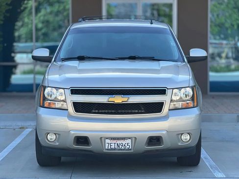 Used 2013 Chevrolet Tahoe LT image 2