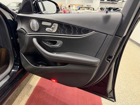 Used 2019 Mercedes-Benz E 450 4MATIC Sedan image 37