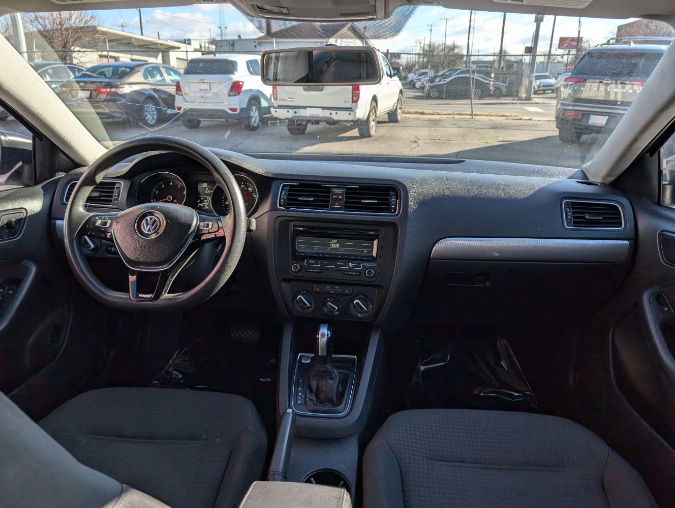 Used 2015 Volkswagen Jetta SE FWD image 14