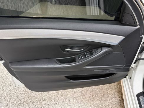 Used 2013 BMW M5 w/ Executive Pkg RWD image 19
