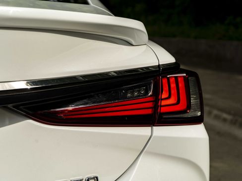 Used 2021 Lexus ES 350 F Sport w/ Accessory Package FWD image 12