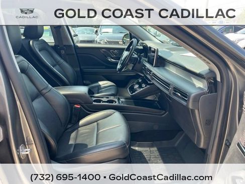 Used 2022 Lincoln Corsair AWD w/ Premium Package image 7