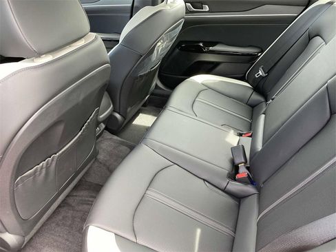 New 2025 Kia K5 GT-Line image 9