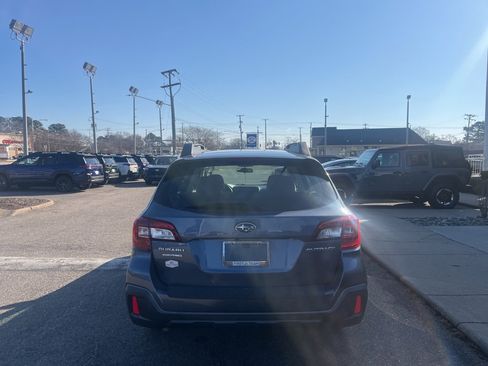 Used 2018 Subaru Outback 2.5i image 5