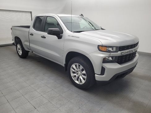 Used 2020 Chevrolet Silverado 1500 Custom w/ Custom Value Package AWD/4WD image 11