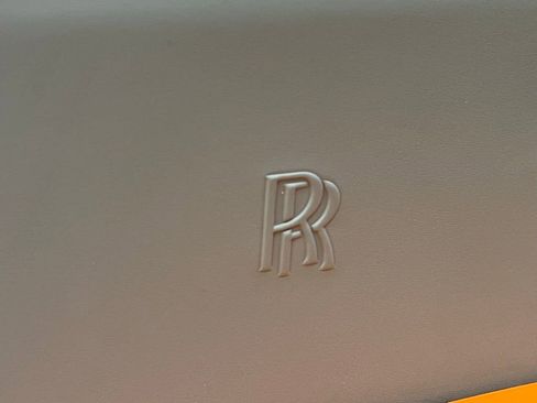 Used 2025 Rolls-Royce Cullinan Black Badge image 13