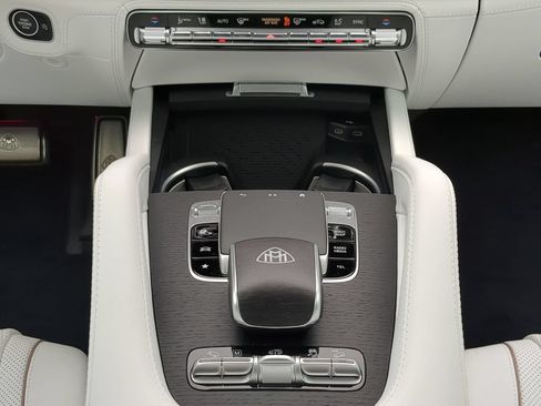 Used 2024 Mercedes-Benz Maybach GLS 600 4MATIC image 16