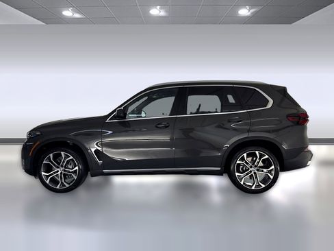 Used 2026 BMW X5 sDrive40i w/ Climate Comfort Package image 2