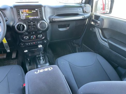 Used 2017 Jeep Wrangler Unlimited Sport image 12
