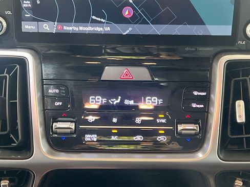 Used 2023 Kia Sorento EX image 20