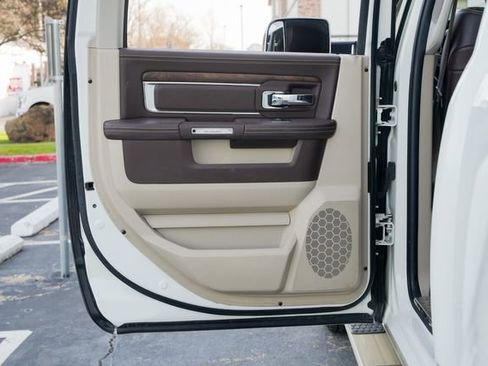 Used 2016 RAM 3500 Laramie Longhorn image 39