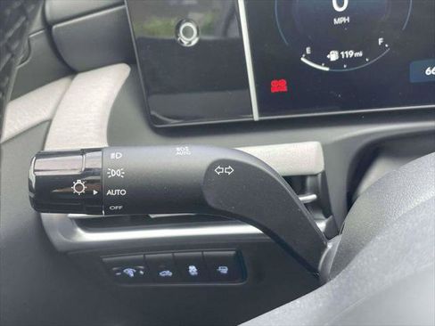 Used 2025 Hyundai Santa Cruz Limited AWD/4WD image 23