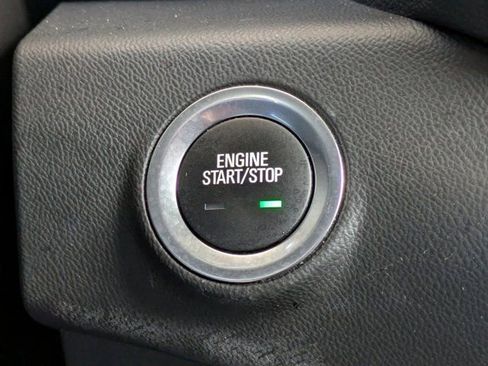 Used 2024 GMC Terrain SLE image 27