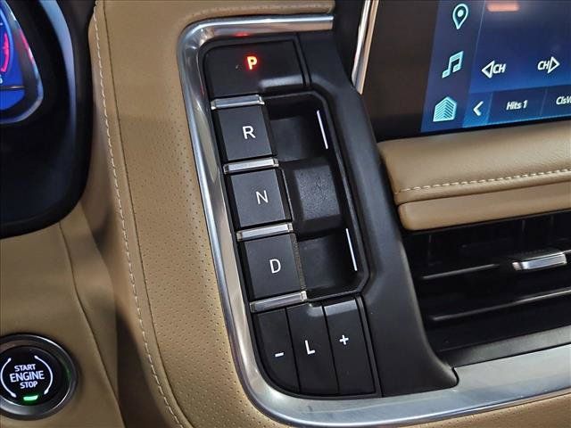 Used 2024 Chevrolet Tahoe Premier AWD/4WD image 12