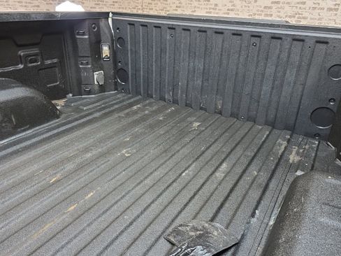 Used 2022 Chevrolet Silverado 1500 LTZ w/ LTZ Convenience Package II image 18