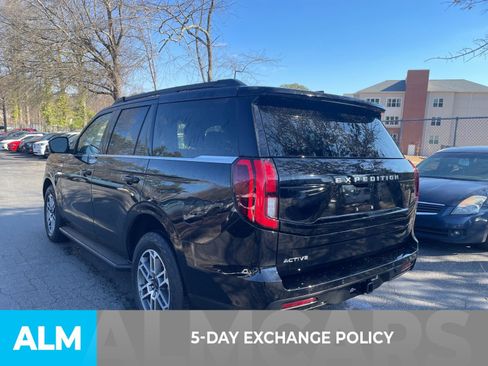 Certified 2025 Ford Expedition Active image 4