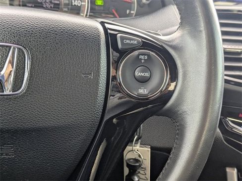 Used 2017 Honda Accord Sport image 25