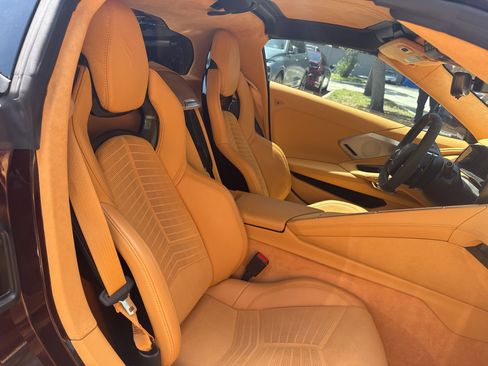 Used 2022 Chevrolet Corvette Stingray Premium Cpe w/ Z51 Performance Package image 7