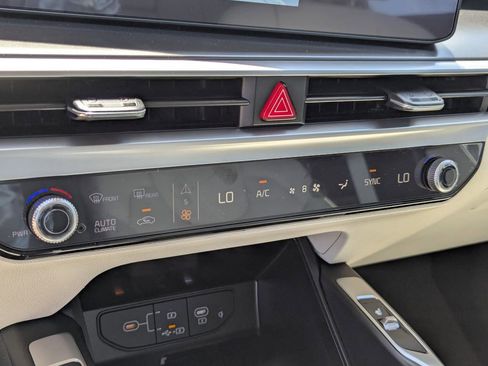 New 2026 Kia Sorento EX FWD image 25