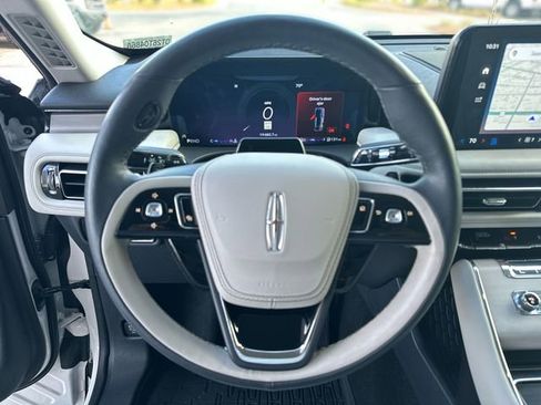 Used 2025 Lincoln Aviator Reserve w/ Illumination Package AWD/4WD image 15