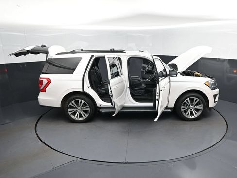 Used 2019 Ford Expedition XLT w/ Equipment Group 202A RWD image 51