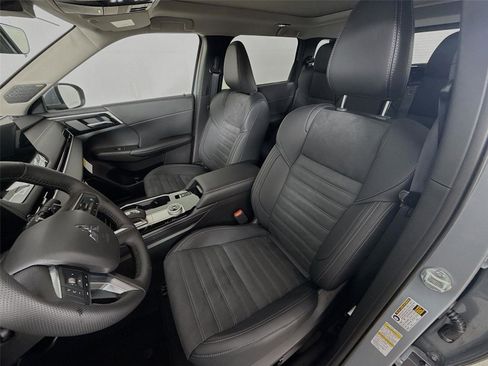 New 2026 Mitsubishi Outlander SE FWD image 18