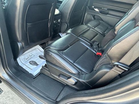 Used 2021 Ford Explorer Platinum w/ Premium Technology Package AWD/4WD image 9