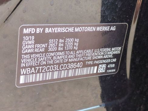 Used 2020 BMW 740i w/ M Sport Package image 32