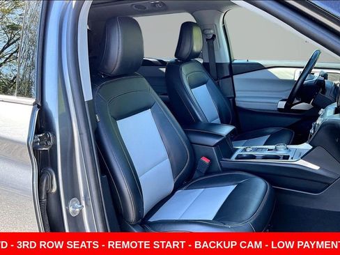 Used 2022 Ford Explorer XLT w/ Equipment Group 202A AWD/4WD image 29