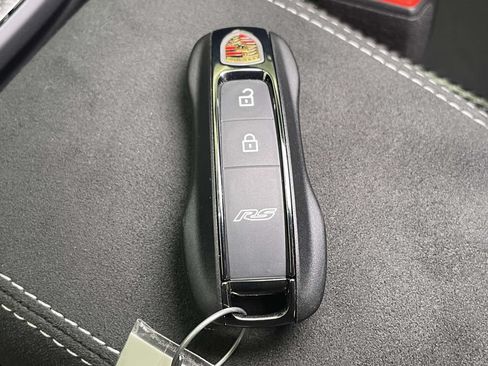 Certified 2025 Porsche 911 GT3 RS RWD image 36