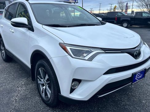 Used 2018 Toyota RAV4 XLE image 3