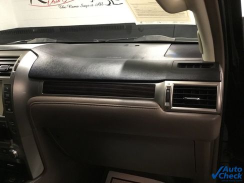 Used 2018 Lexus GX 460 image 37