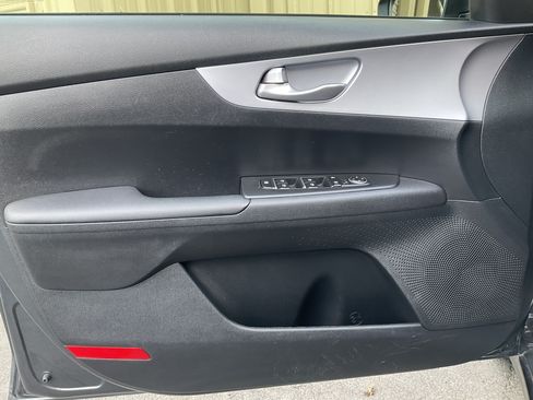 Used 2024 Kia Forte LXS FWD image 25