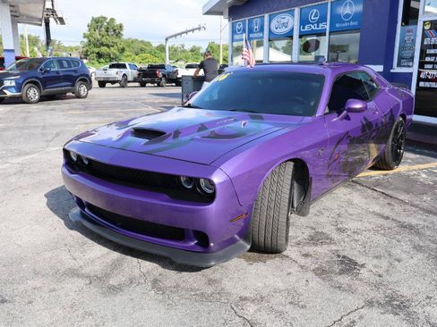 Used 2016 Dodge Challenger SRT Hellcat RWD image 7
