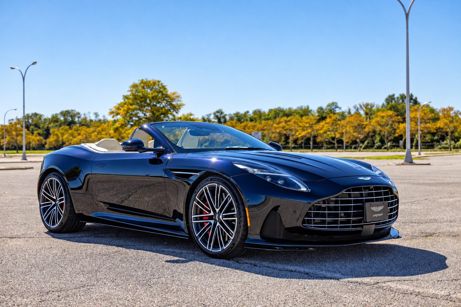 Used 2024 Aston Martin DB12 Convertible RWD image 3