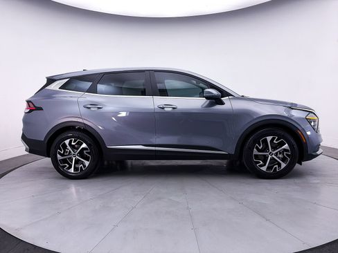 Used 2024 Kia Sportage EX FWD image 40