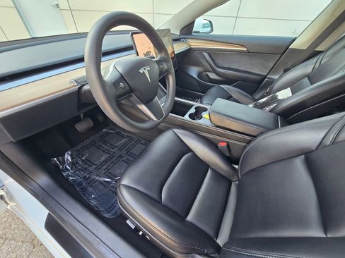Used 2023 Tesla Model 3 Standard Range image 15