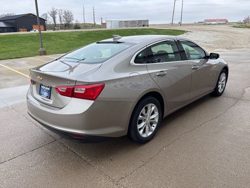 Used 2023 Chevrolet Malibu LT FWD image 4