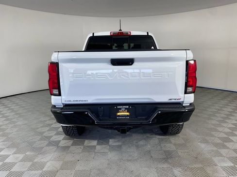 New 2026 Chevrolet Colorado ZR2 w/ Technology Package AWD/4WD image 21