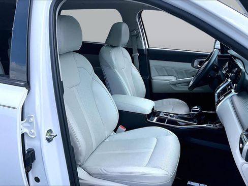 Used 2022 Kia Sorento SX FWD image 9