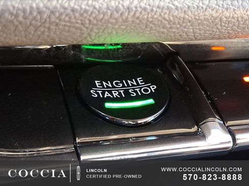 Certified 2024 Lincoln Corsair AWD image 23